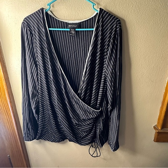 Womens Lane Bryant Size 22/24 Long Sleeve V Neck Blouse Top - Picture 1 of 4